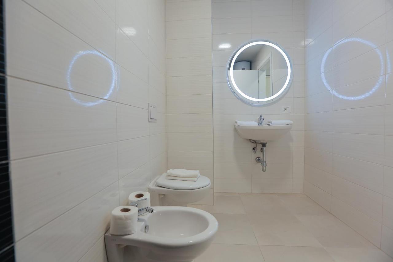 Miku Apartment-elegant 1bd At Olympic Tirana