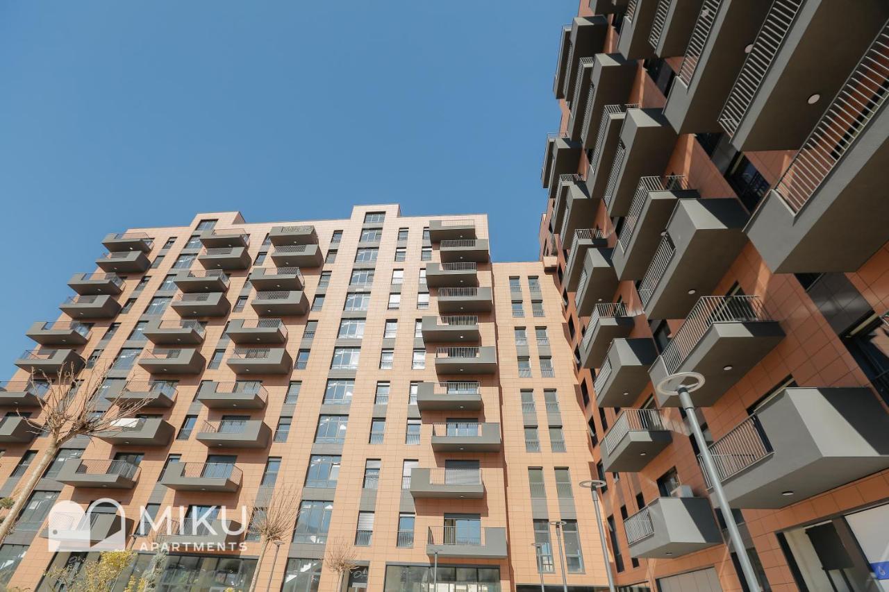 Miku Apartment-elegant 1bd At Olympic Tirana